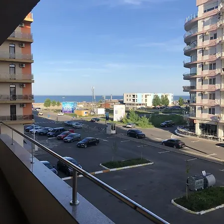 Marty S Summerland Apartment