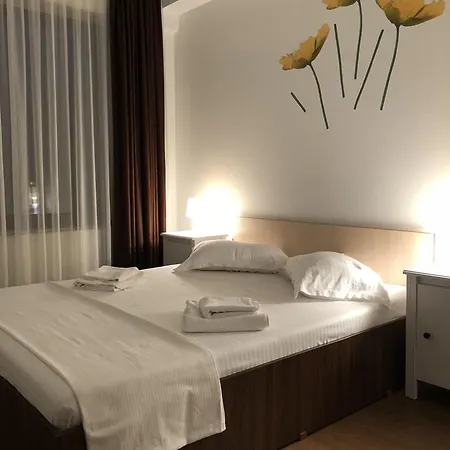 Marty S Summerland Apartment Mamaia